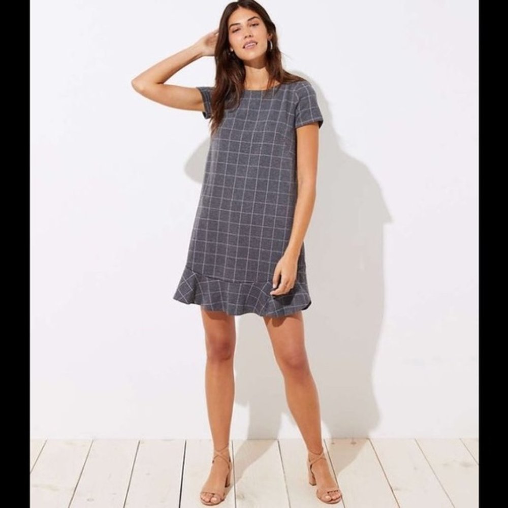 LOFT Knit Gray Pink Plaid Short Sleeve Ruffled Hem